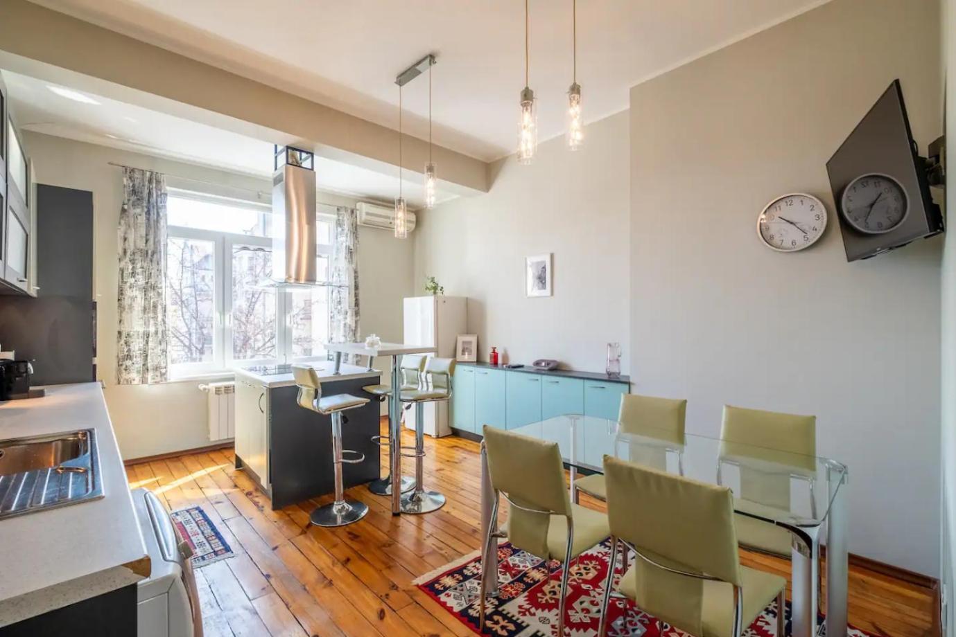 Charming 2Bdr Apartment In Historic Center With Parking โซเฟีย ภายนอก รูปภาพ