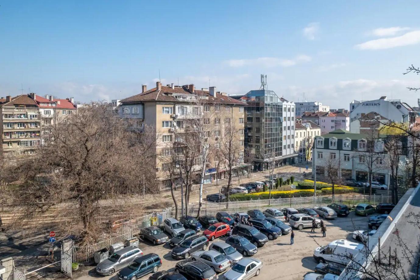 Charming 2Bdr Apartment In Historic Center With Parking โซเฟีย ภายนอก รูปภาพ