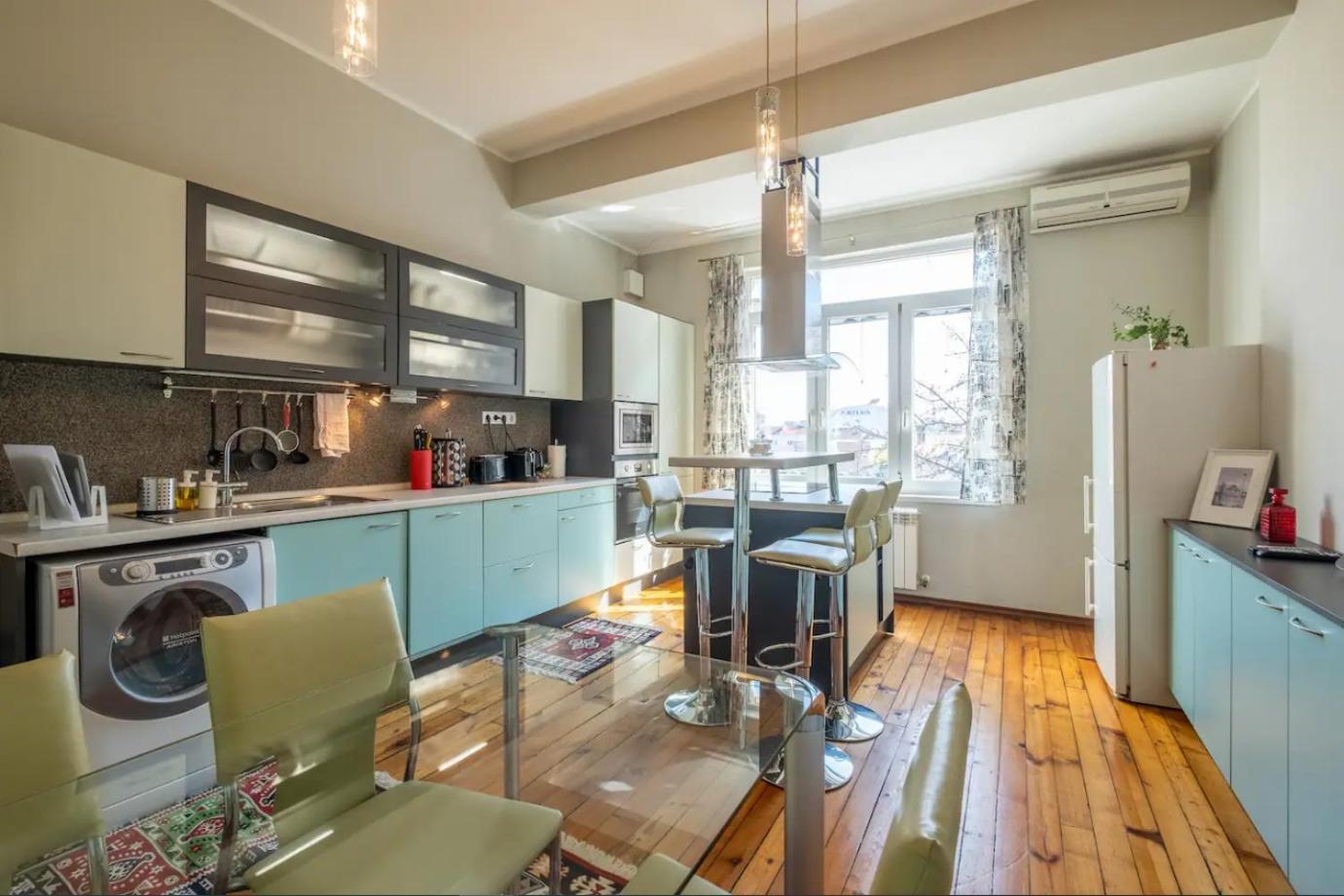 Charming 2Bdr Apartment In Historic Center With Parking โซเฟีย ภายนอก รูปภาพ